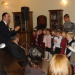 Выступление детей садика «Лаудер Шолом» в синагоге